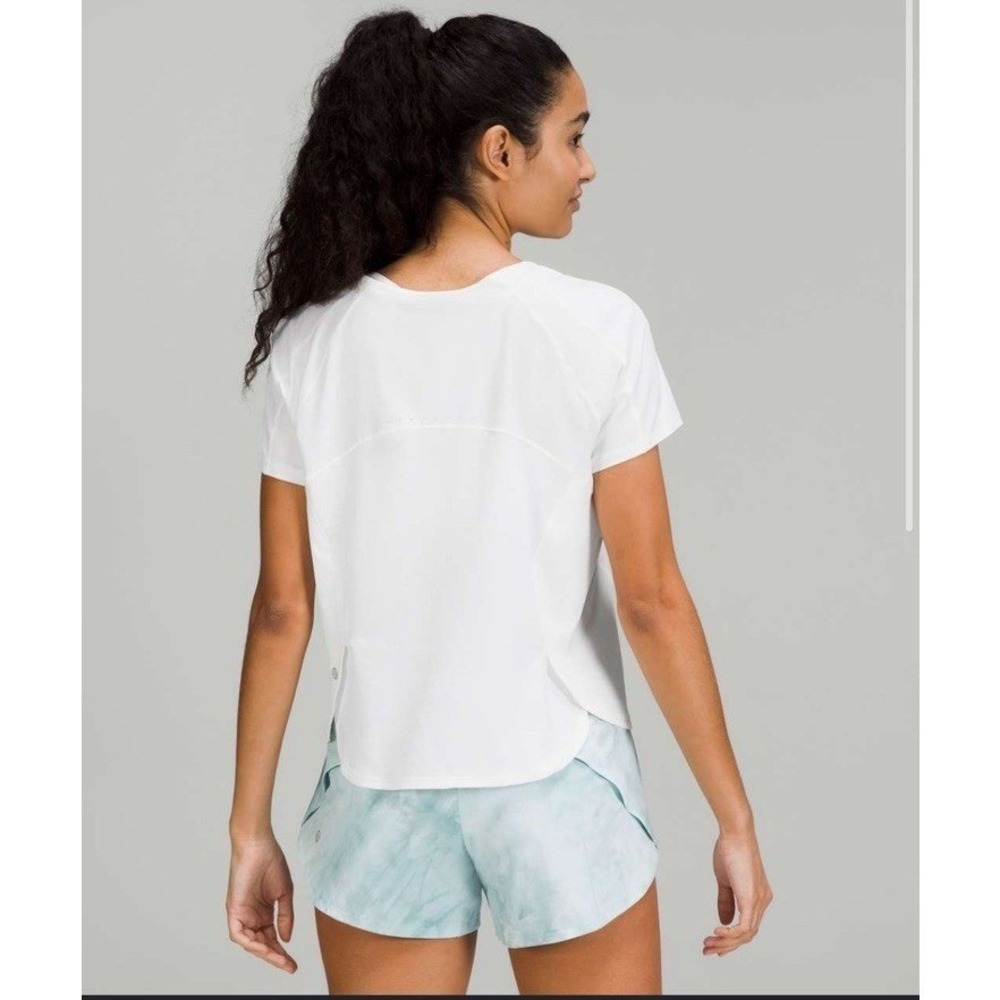 Lululemon Women's Short Sleeve Light Weight Stretch Running Shirt Top Size 8